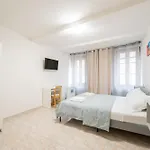 Апартаменты Residenze Amelia *